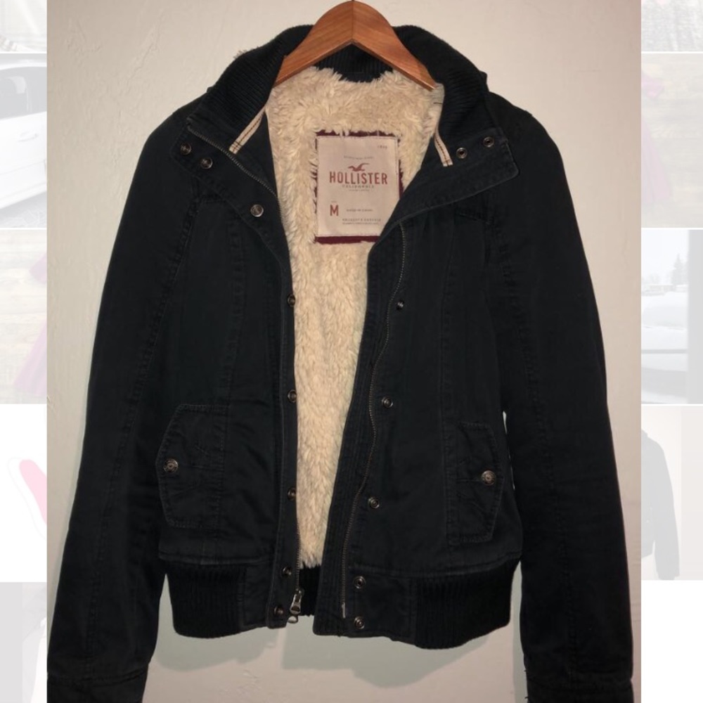 Navy blue Hollister jacket!